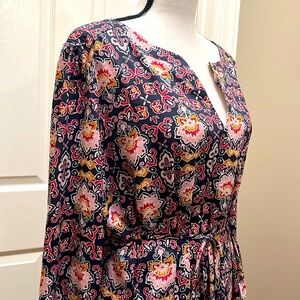 loft plus size 16 midi dress. EUC. Paisley. Light. Office or out for dinner